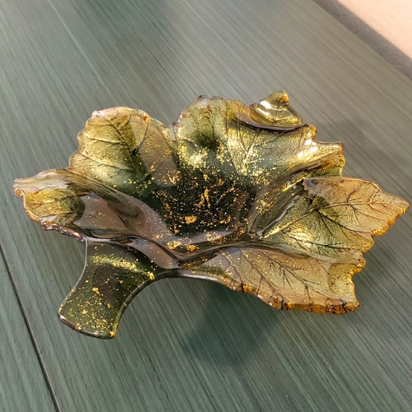 Green & Metallic Gold Small Leaf Glass Dish Tray Knick Knack Keep All Holiday - Picture 7 of 10